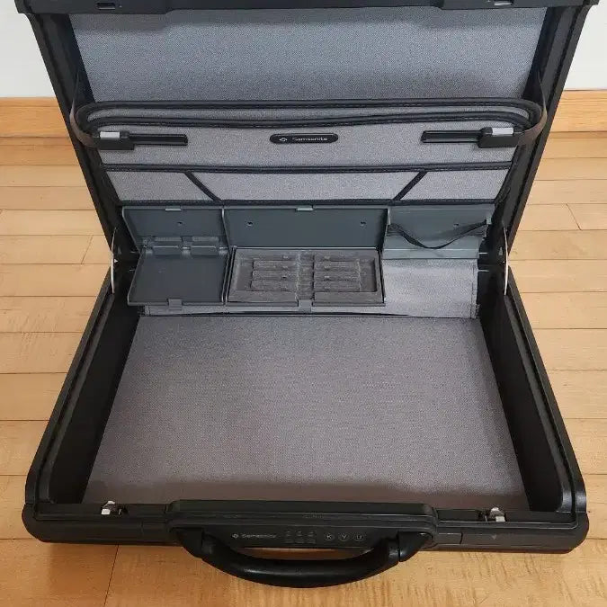 [SOLD OUT] 샘소나이트 007 서류가방 블랙