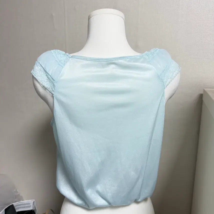 [SOLD OUT] (평일 할인) 몬니 리폼탑 엔느빈티지 소라 레이어드 레이스 슬립탑