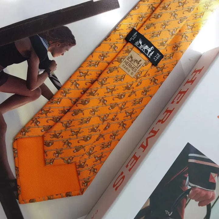 [BUNJANG] Hermes Monkey Motif Silk Tie / 에르메스 오렌지 원숭이 모티브 넥타이 9.5cm A+등급 K2592