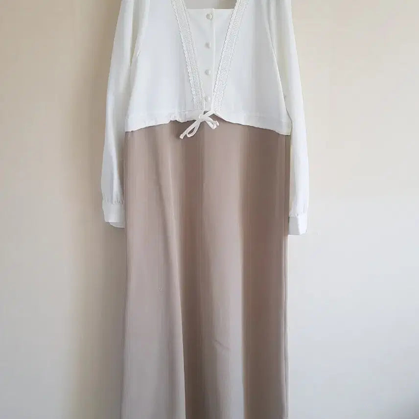[BUNJANG] Mongts Lace Blouse and Long Dress Set / 몽츠 레이스 블라우스 롱 원피스 세트