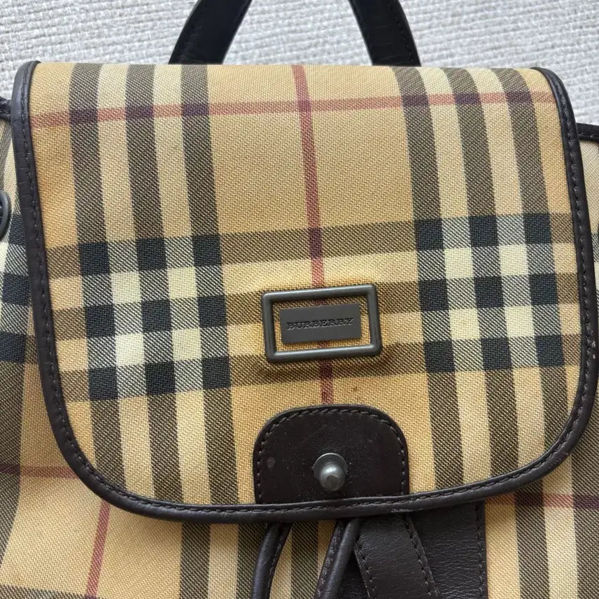 [SOLD OUT] 버버리 노바체크 가죽 백팩 (가격제안환영)