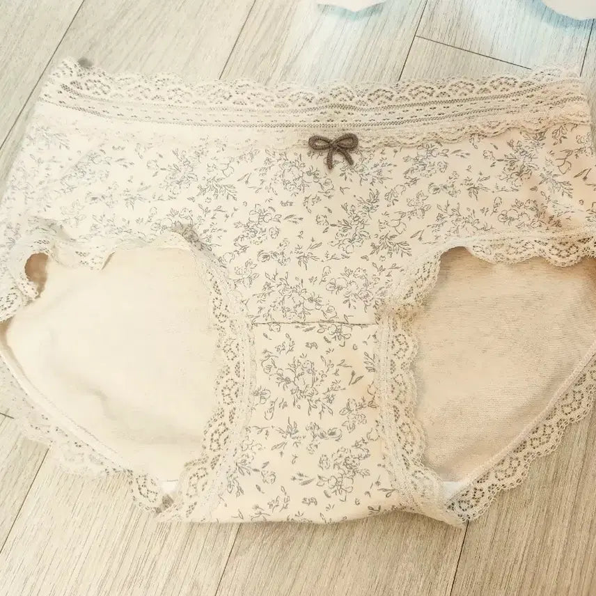 [SOLD OUT] (중고) 러블리 여성팬티