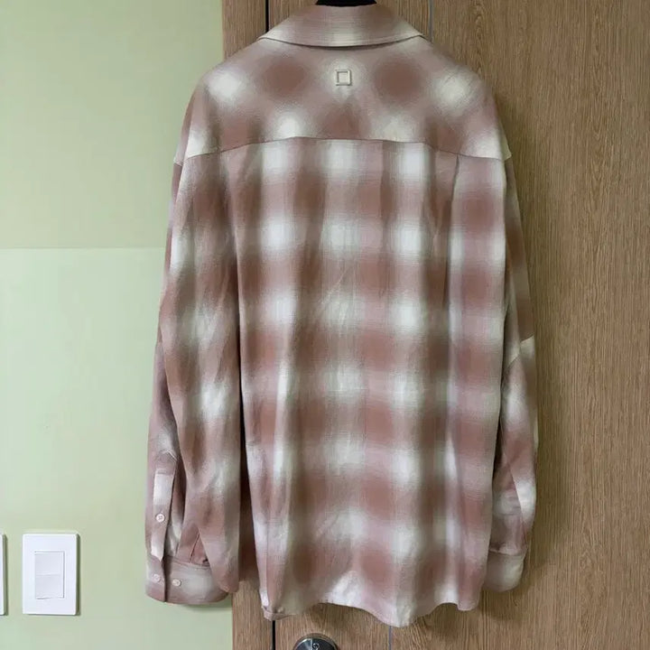 [SOLD OUT] 우영미 25fw 베이지 그라데이션 체크 셔츠 판매