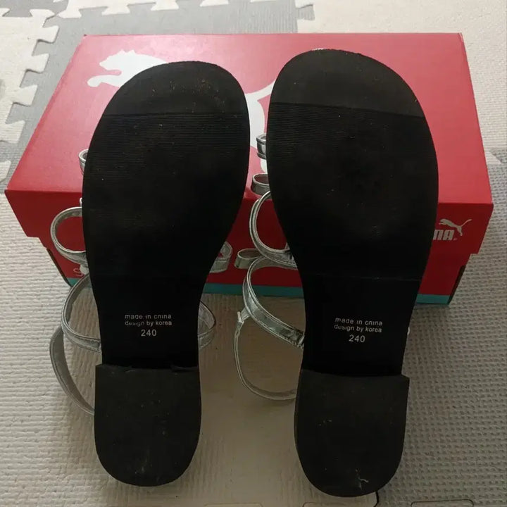 [BUNJANG] Line D Multi Ribbon Enamel Sandals Silver 240 / 라인디 멀티 리본 애나멜 샌들 실버 240