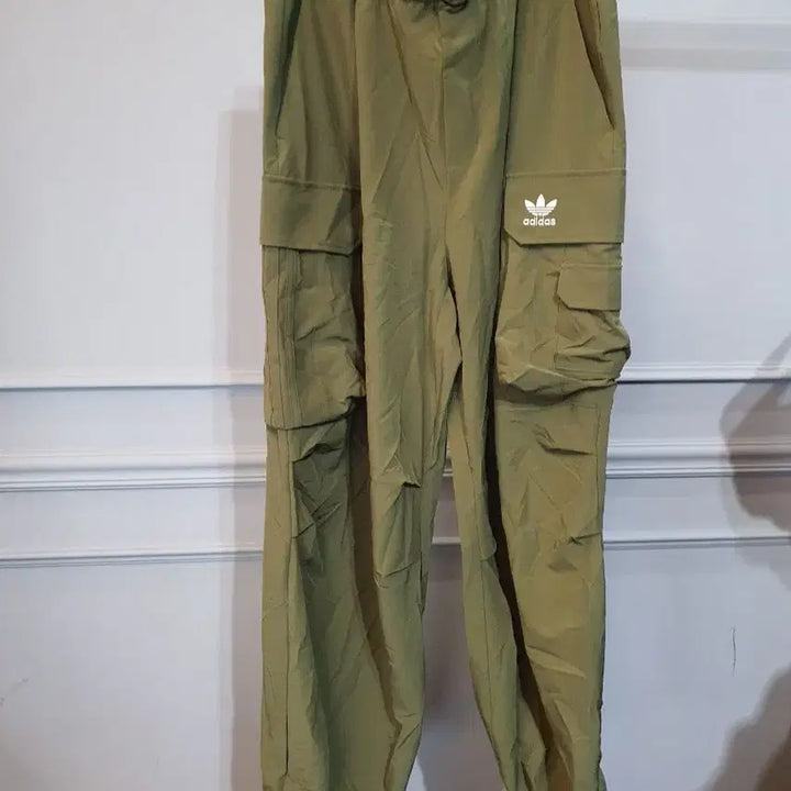 [SOLD OUT] 아디다스 카고  팬츠 올리브색  L