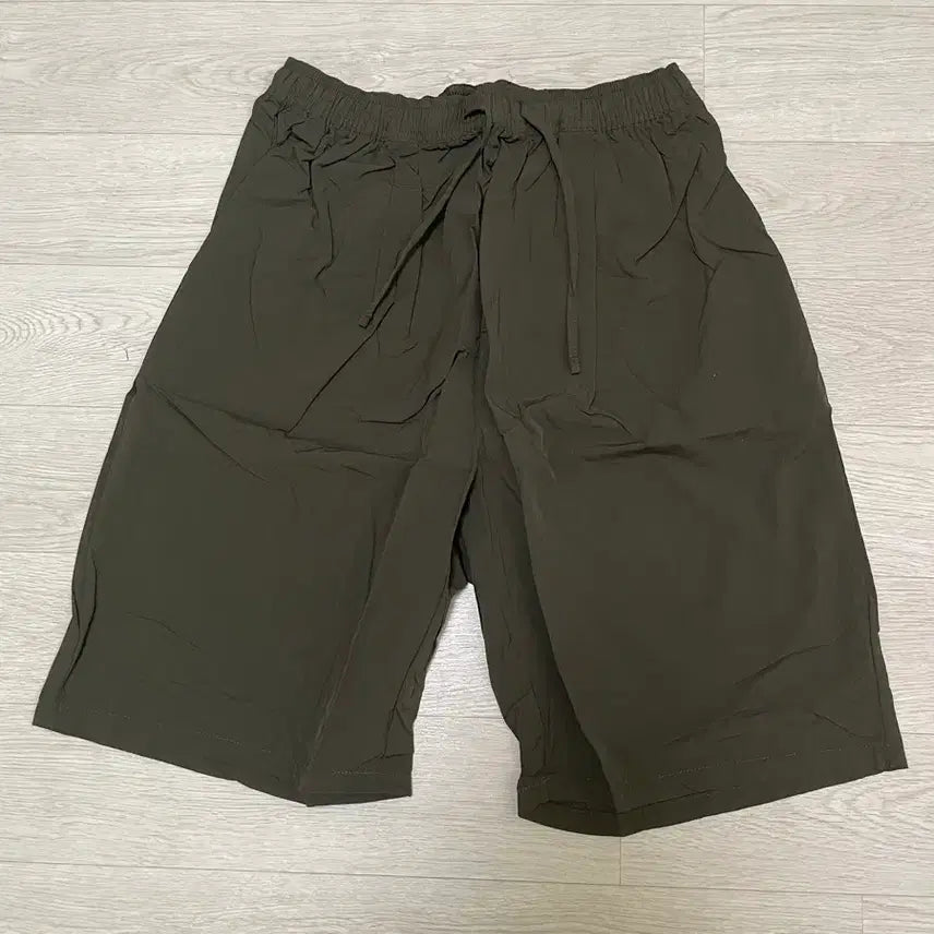 [BUNJANG] Half Club Bermuda Shorts Khaki M / (새제품) 하프클럽 냉감소재 버뮤다반바지 카키M