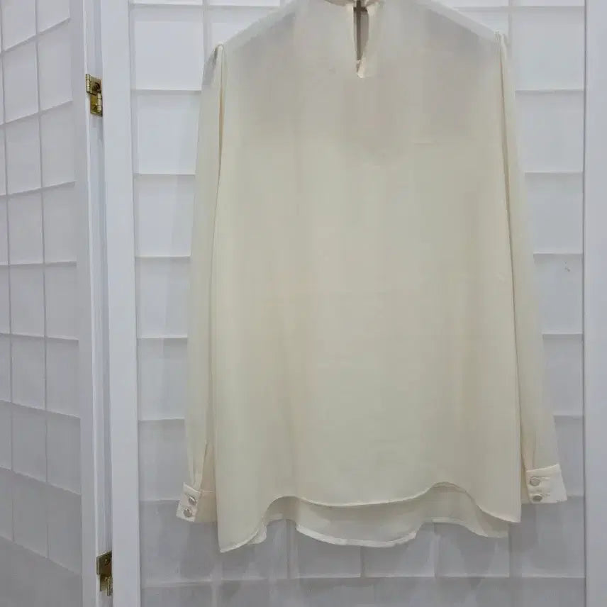 [BUNJANG] MICHAA Anacapri Blouse (Ivory, Size 55) / 미샤.모조에스핀.아나카프리 블라우스 55