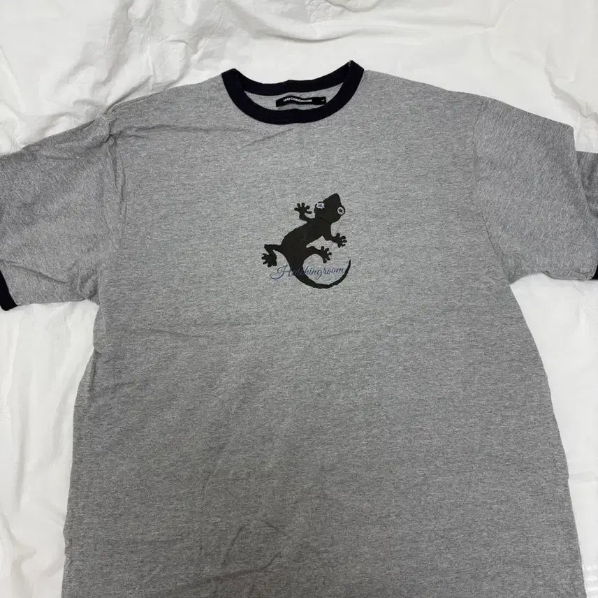 [BUNJANG] Hatching Room Lizard Ringer T-shirt Grey Short Sleeve / [3] 해칭룸 리자드 링거티 그레이 반팔