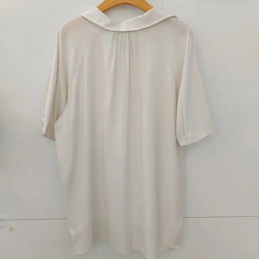 [BUNJANG] Studio Lux Puff Sleeve Short Blouse Size 66 / 스튜디오럭스 퍼프소매 반팔블라우스 66