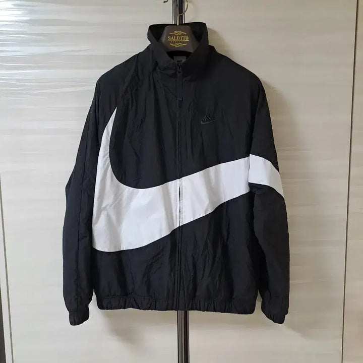 [SOLD OUT] 나이키 빅스우시 바람막이