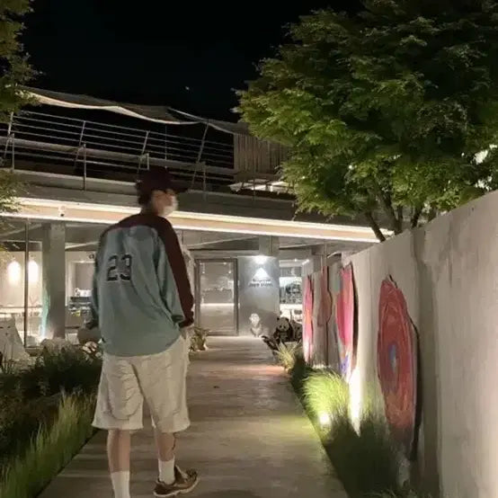 [BUNJANG] Travel Workshop Patched Cargo Bermuda Shorts / [새상품] 트래블 워크샵 패치드 카고 버뮤다 L 쇼츠 반바지 오프 화이트
