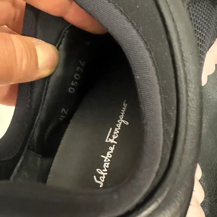 [BUNJANG] Ferragamo Sneakers (Size 5C/225) / 정품 페라가모 스니커즈 신발 5C/225