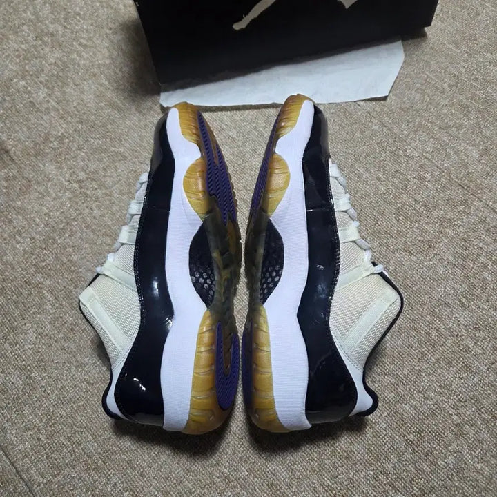 [BUNJANG] Nike Jordan 11 Retro Low Concord 2014 / (270)나이키 조던11 레트로 로우콩코드2014