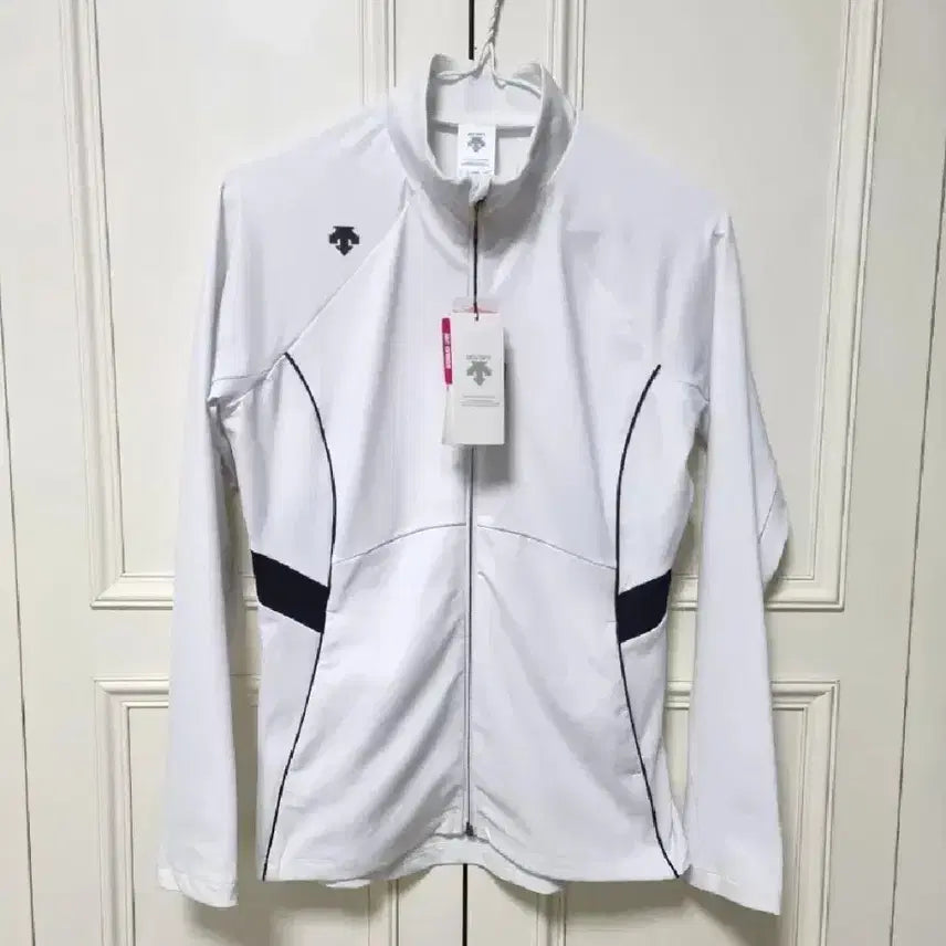 [SOLD OUT] [90~95]데상트 여성 트레이닝 슬림핏 집업