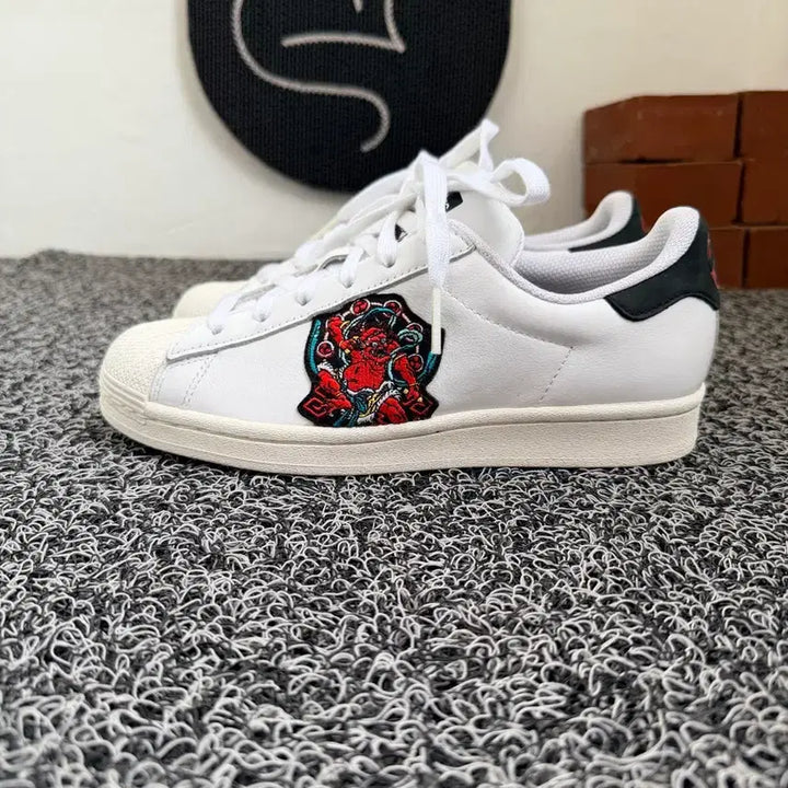 [BUNJANG] Adidas Superstar White Sneakers Custom Patch / 아디다스 흰색 스니커즈 커스텀 패치