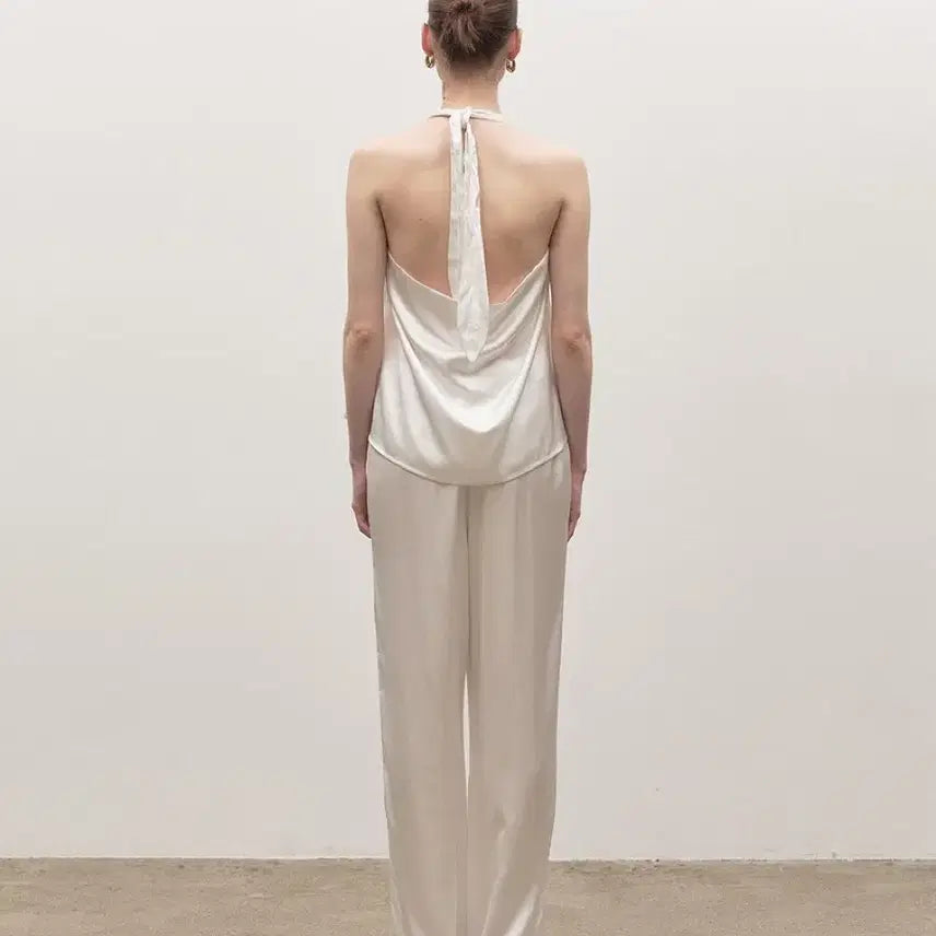 [BUNJANG] H.Mode Satin Halter Blouse / 에이치모드 새틴 스카프 홀터 블라우스 Satin halter blouse