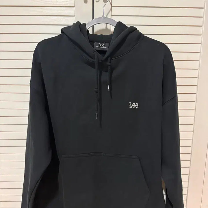 [BUNJANG] Lee Black Hoodie / Lee 블랙 후드티
