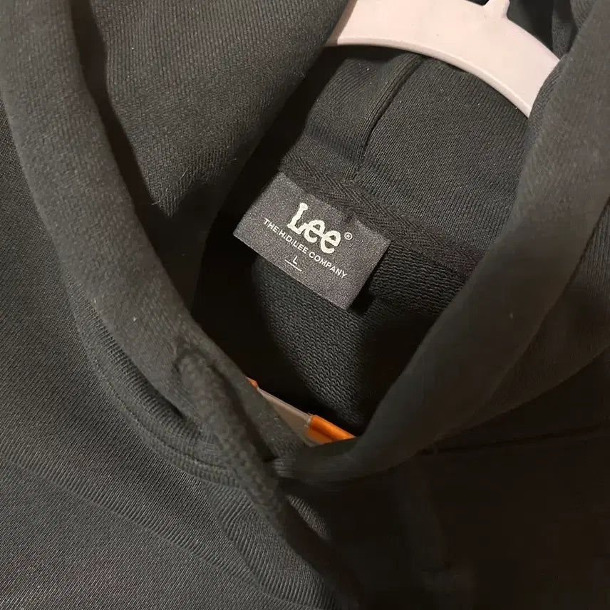 [BUNJANG] Lee Black Hoodie / Lee 블랙 후드티