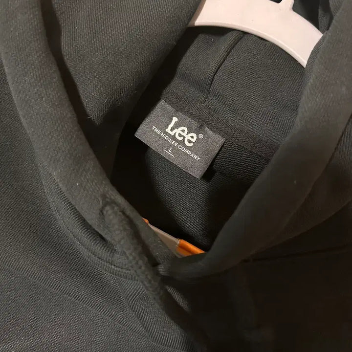 [BUNJANG] Lee Black Hoodie / Lee 블랙 후드티