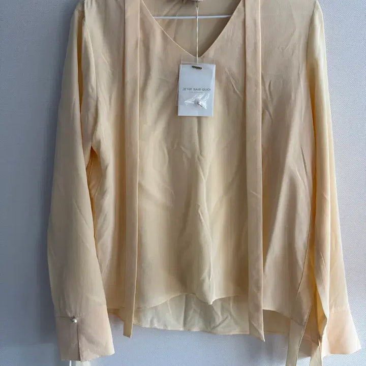 [BUNJANG] JE NE SAIS QUOI 100% Silk Blouse / (새상품) 100% 실크 블라우스 주느세콰JE NE SAIS QUOI 라