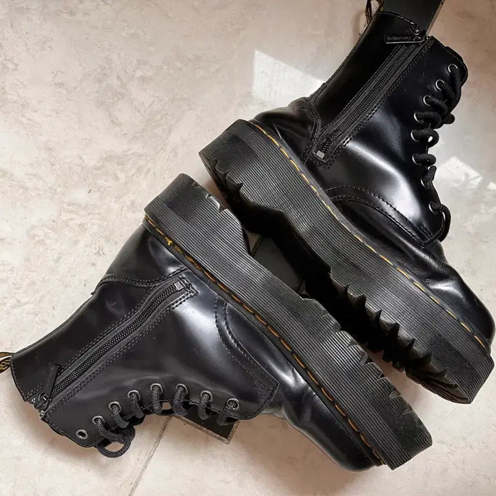 [BUNJANG] Dr. Martens Jadon Platform Boots / 닥터마틴 제이든 플랫폼 부츠 240 UK5 EU38