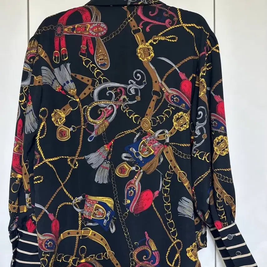 [BUNJANG] Egoist Black Pattern Blouse / 에고이스트 블랙 패턴 블라우스