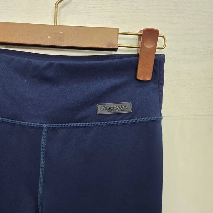 [BUNJANG] Discovery Leggings - Size S / S사이즈 )) Discovery 디스커버리 레깅스 바지!