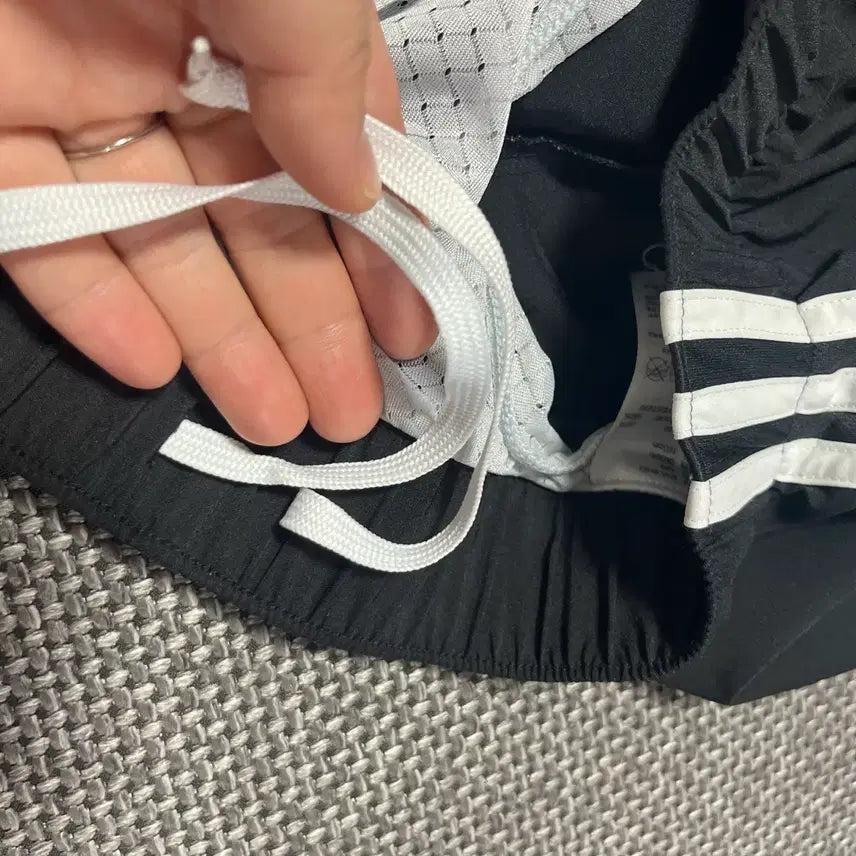 [BUNJANG] Adidas Shorts Black Shorts / 아디다스 쇼츠 숏팬츠 반바지 블랙