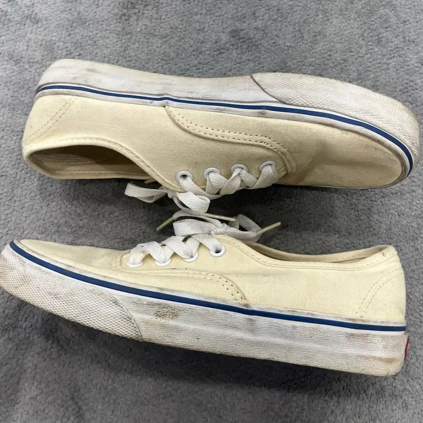 [BUNJANG] Vans Authentic Sneakers / 230 반스 어센틱 스니커즈