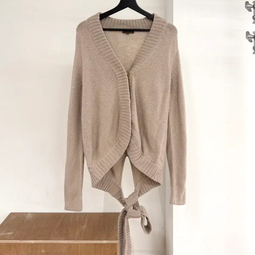 [BUNJANG] Loewe Beige Tie Back Cashmere Cardigan / 로에베 베이지 타이 백 캐시미어 가디건