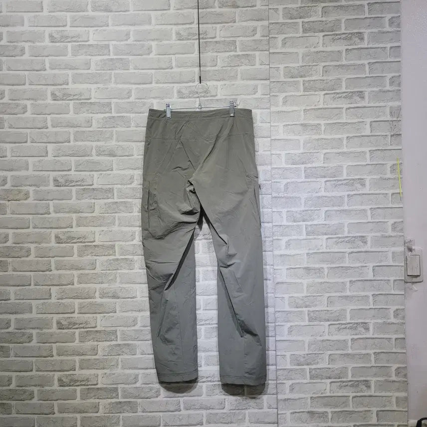 [SOLD OUT] ㅈ37 마운틴하드웨어 팬츠 28