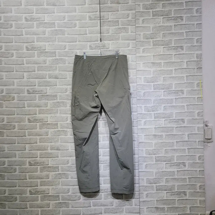 [SOLD OUT] ㅈ37 마운틴하드웨어 팬츠 28