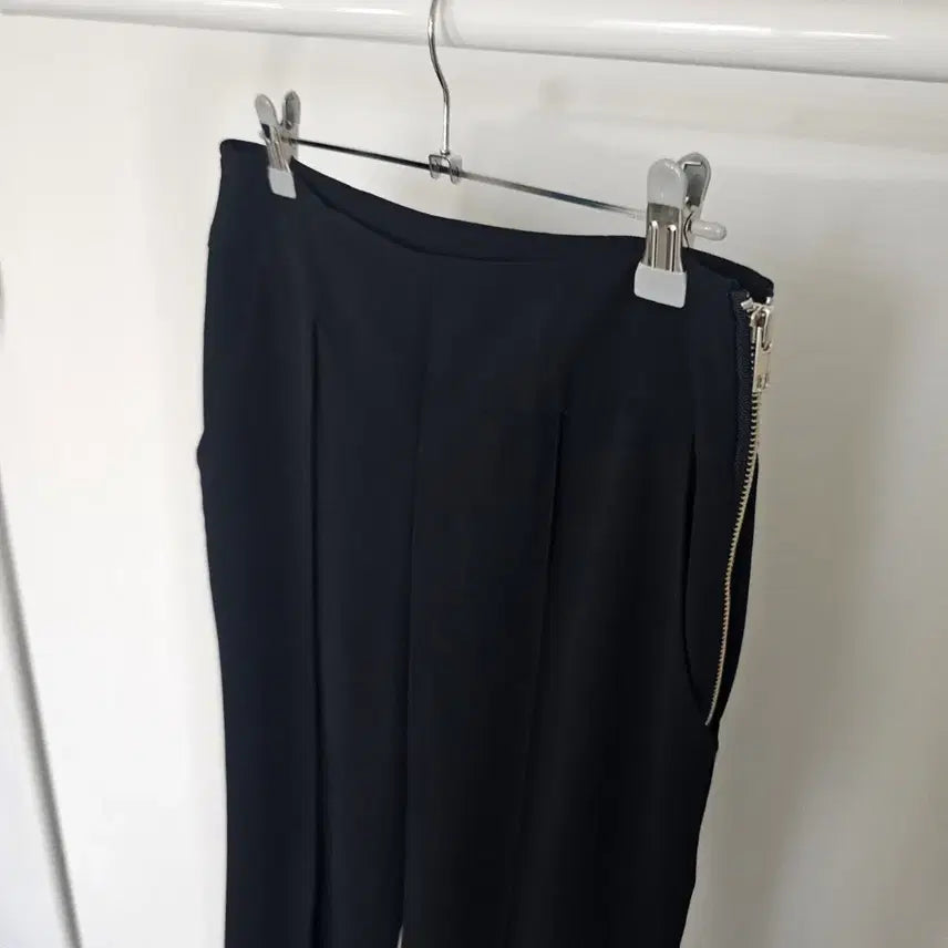 [BUNJANG] Simple Side Zipper Slacks - M Size / 