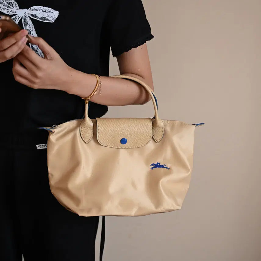 [BUNJANG] Longchamp Nylon and Leather Small Shoulder Bag / 롱샴 클러치백 숄더백 예로우 나일론 소가죽 스몰 사이즈 여성