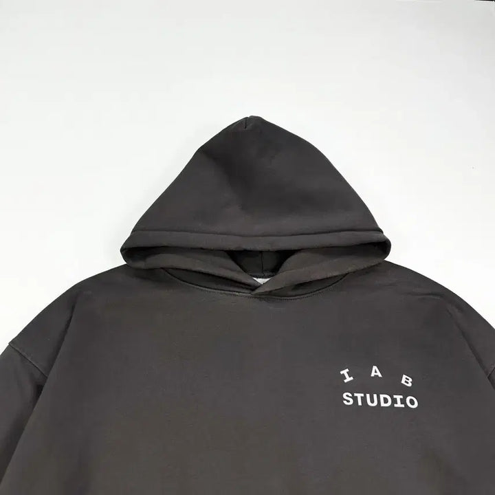 [BUNJANG] Iab Studio Back Logo Basic Hoodie (2XL) / (오염존재, 2XL) 아이앱스튜디오 백로고 베이직 후드티