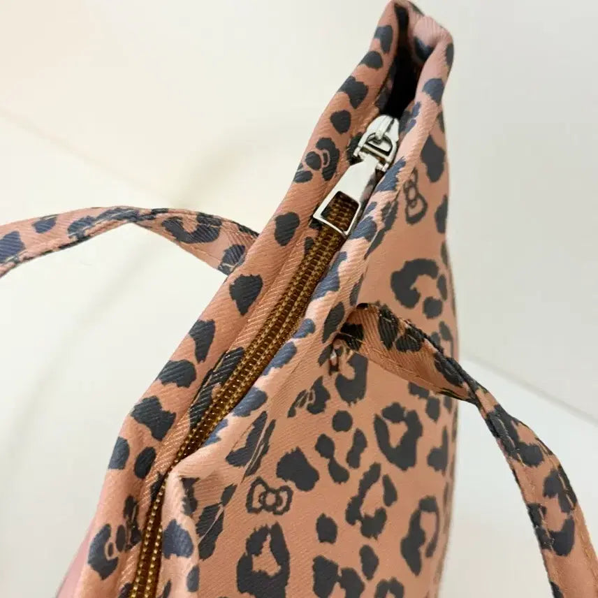 [BUNJANG] Hello Kitty Leopard Tote Bag / [새상품] 헬로키티 레오파드 토트백, 키티 에코백