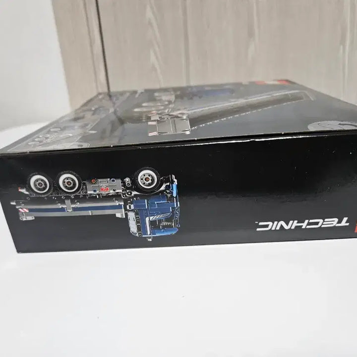 [BUNJANG] Lego Technic 42203 Dump Truck (Damaged Box) Sealed / 레고 테크닉 42203 덤프트럭 박스훼손 미개봉