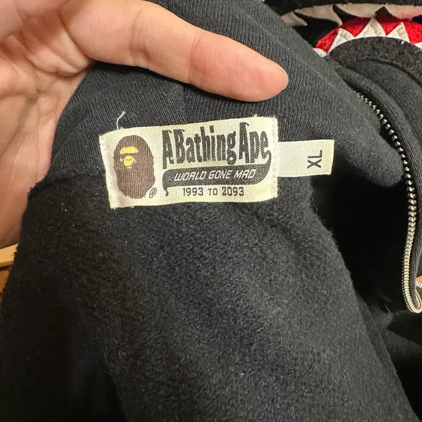 [BUNJANG] BAPE Shark Hoodie Zip-up / 베이프 샤크후드집업