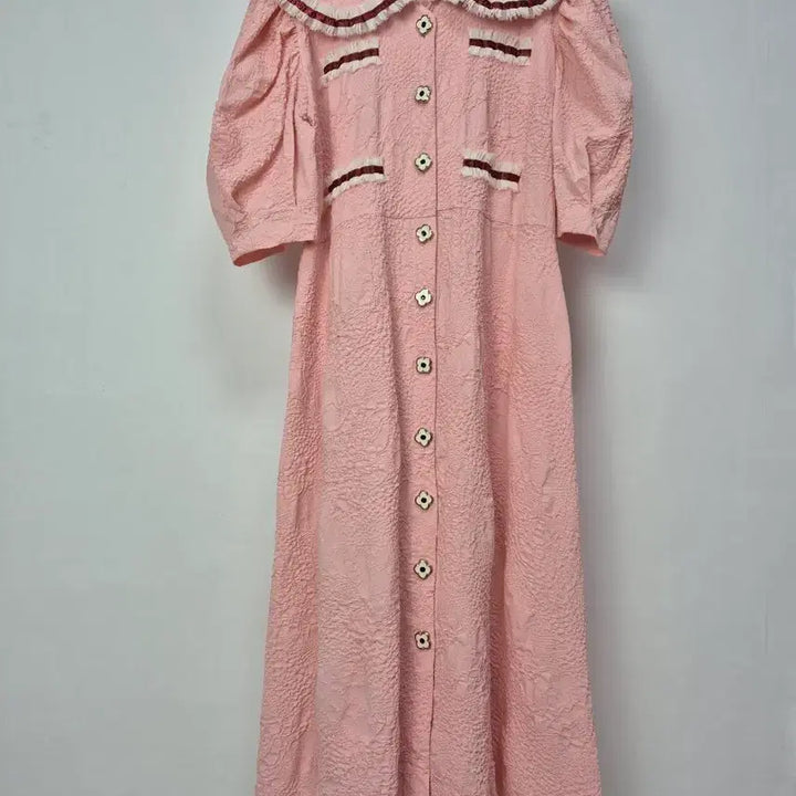 [SOLD OUT] 핑크색 카라넥 플라워버튼 롱 원피스