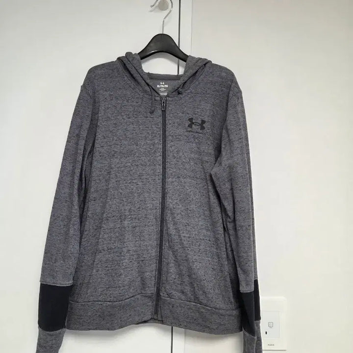 [SOLD OUT] 언더아머 집업