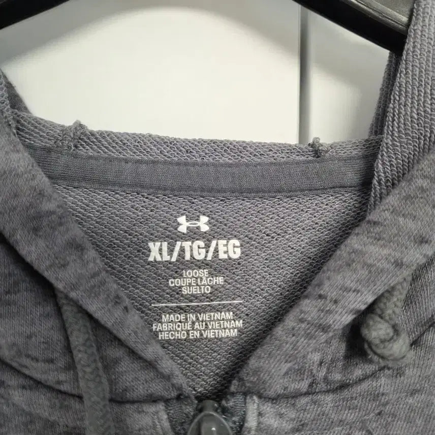 [SOLD OUT] 언더아머 집업