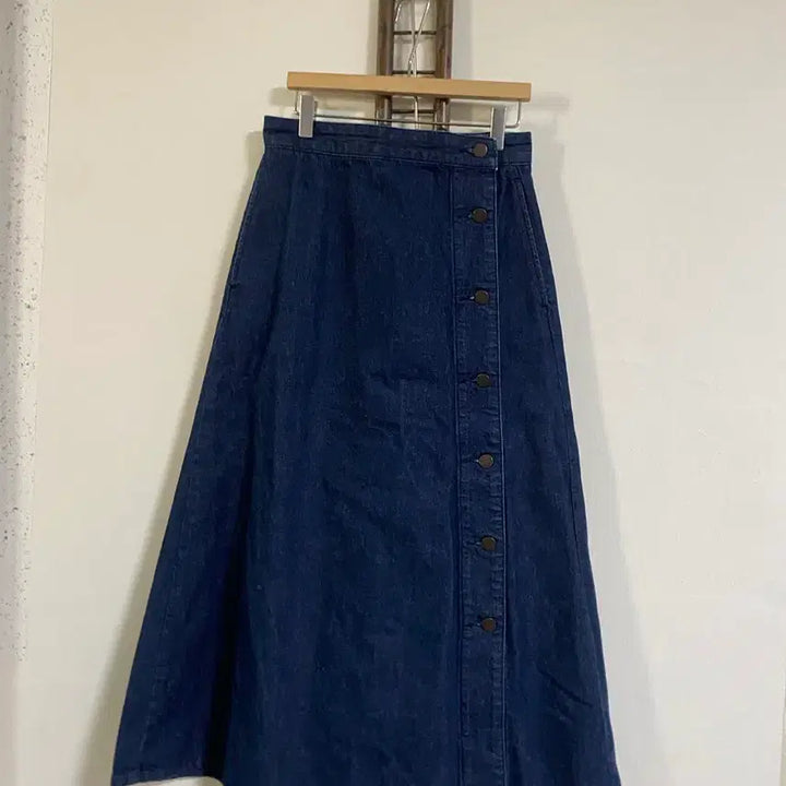 [SOLD OUT] GU 진청 데님 옆단추 롱스커트 66