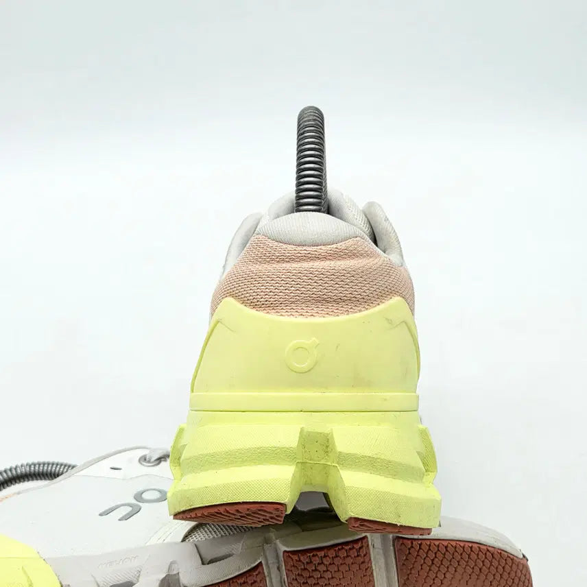 [SOLD OUT] 온 러닝 우먼스 클라우드 플라이어 4 화이트 (245)