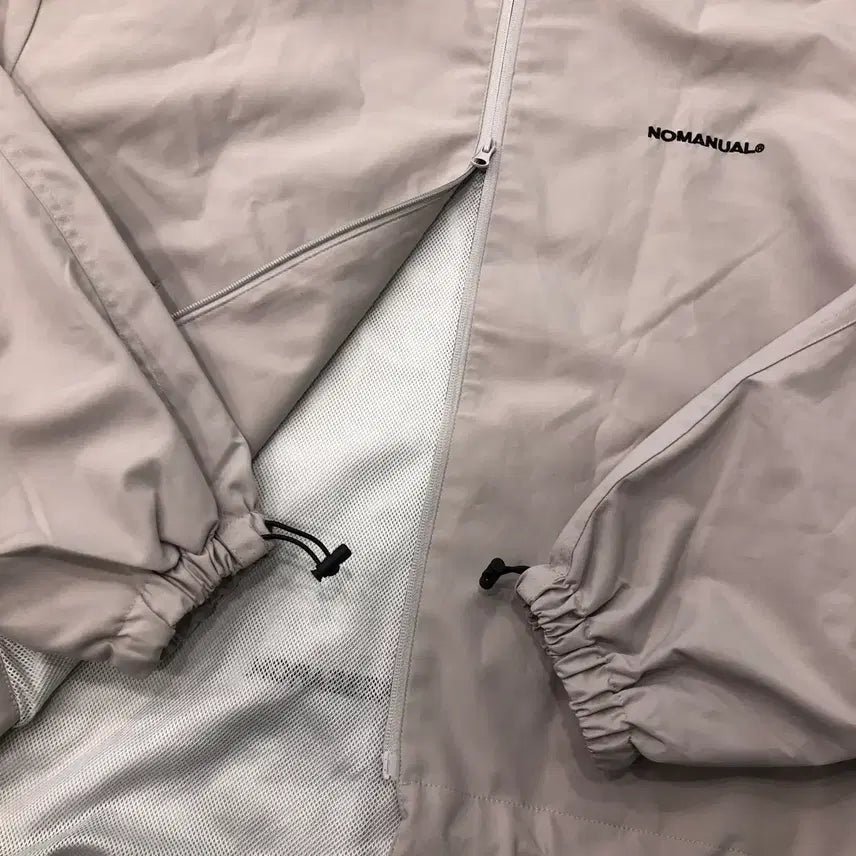 [SOLD OUT] L 노매뉴얼 투웨이 후드 바람막이 자켓