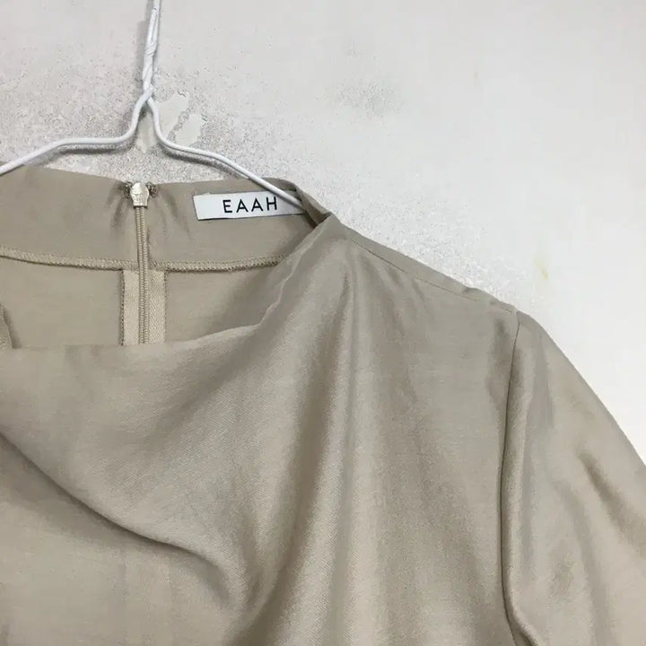 [BUNJANG] EAAH 이아 카울넥 블라우스 M / EAAH 이아 카울넥 블라우스 M