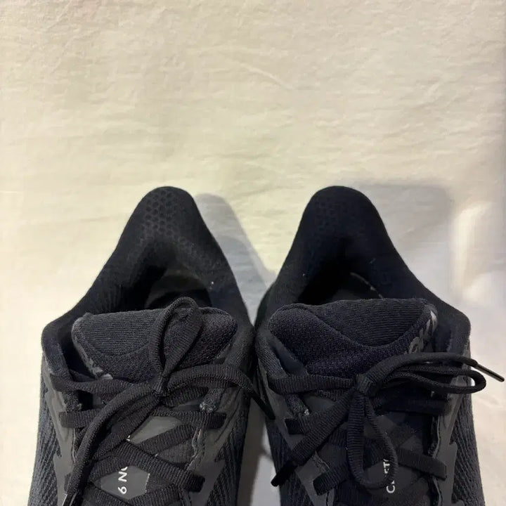 [SOLD OUT] 호카 클리프톤 9 고어텍스
