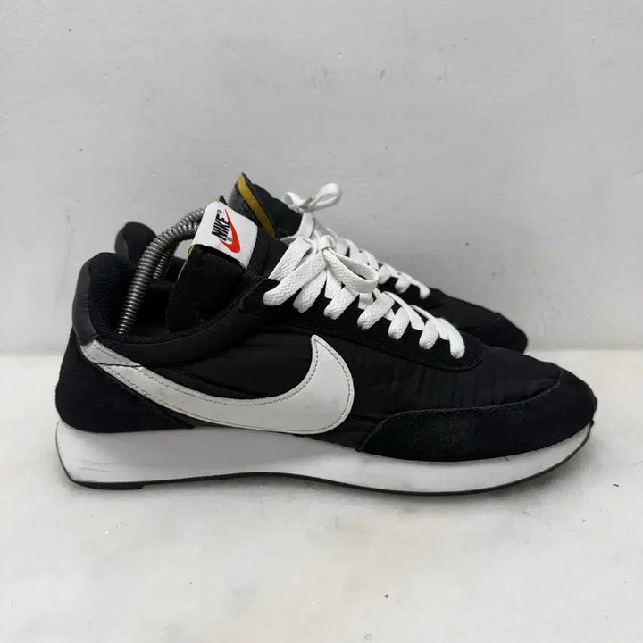 [BUNJANG] Nike Tailwind 79 Sneakers / (265)나이키 운동화 테일윈드79