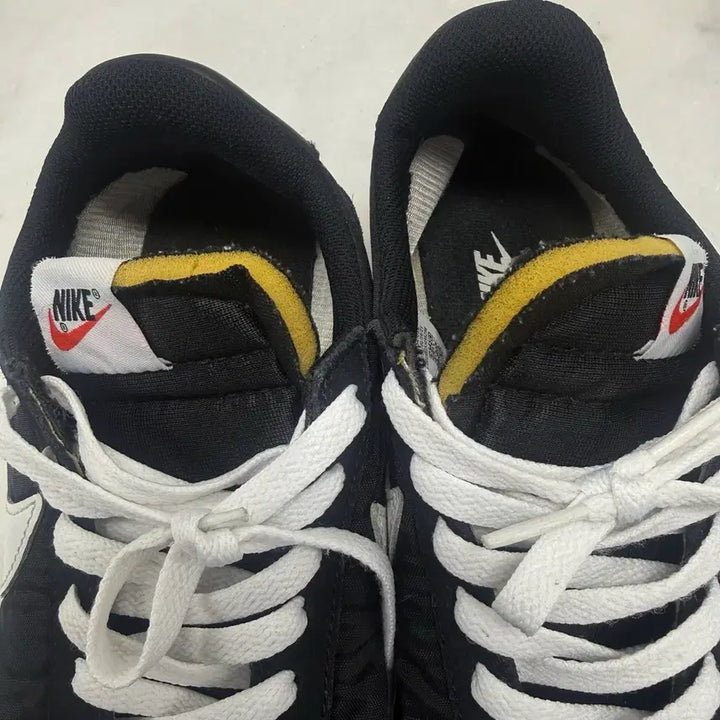 [BUNJANG] Nike Tailwind 79 Sneakers / (265)나이키 운동화 테일윈드79