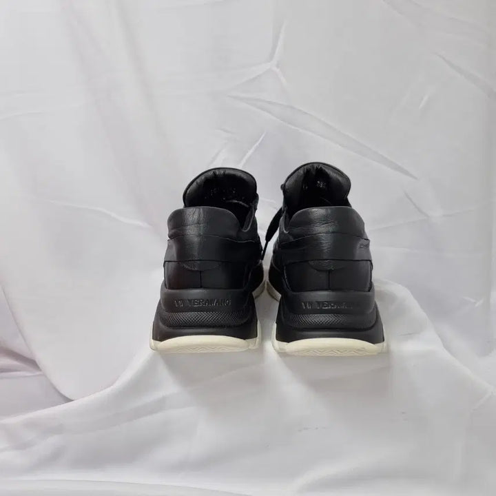 [BUNJANG] Vera Wang New York Light Leather Sneakers / 빈티지하서 235 베라왕 뉴워크 라이트 레더 스니커즈