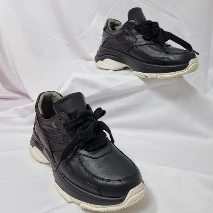 [BUNJANG] Vera Wang New York Light Leather Sneakers / 빈티지하서 235 베라왕 뉴워크 라이트 레더 스니커즈